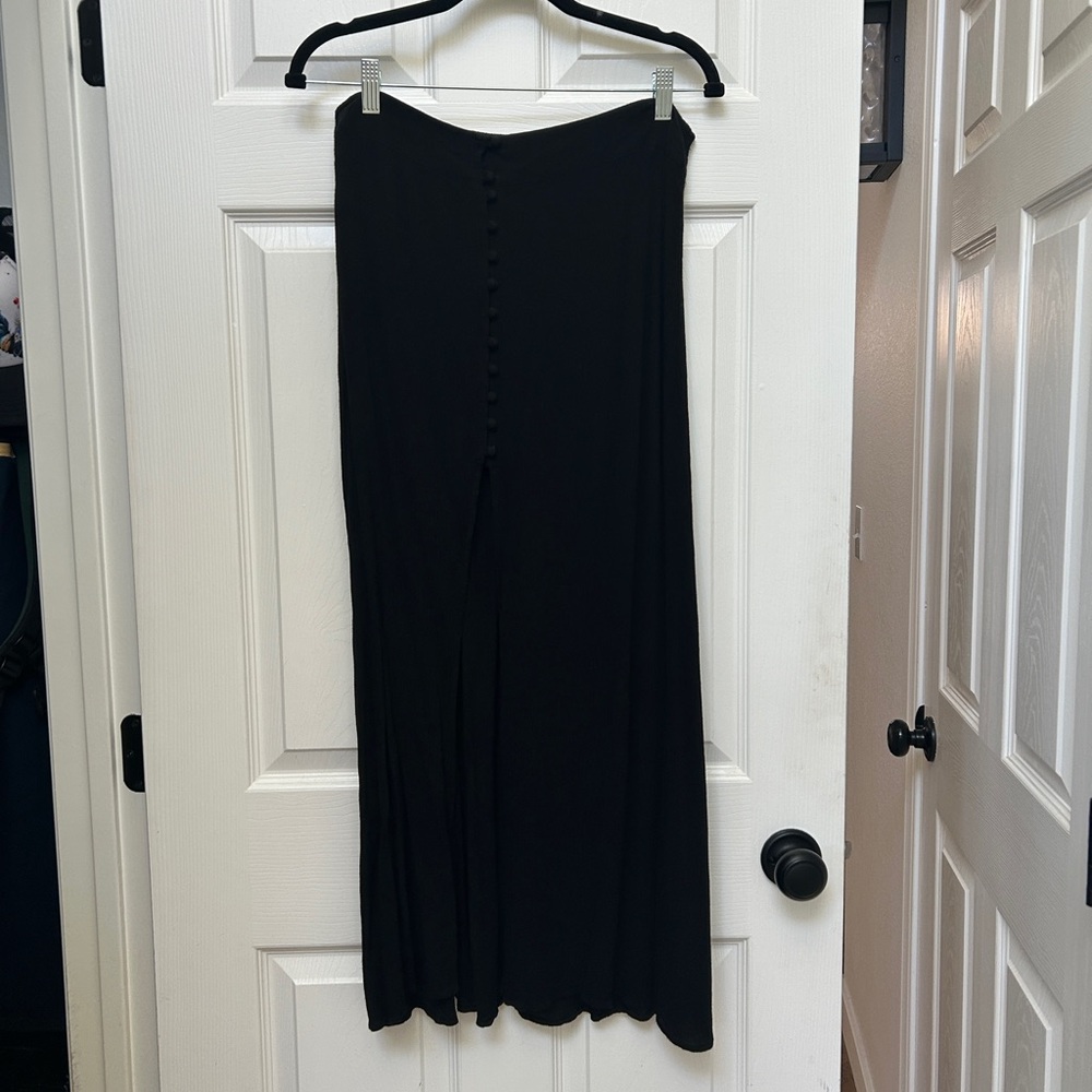 Express Black Button-Front Maxi Skirt with Slit